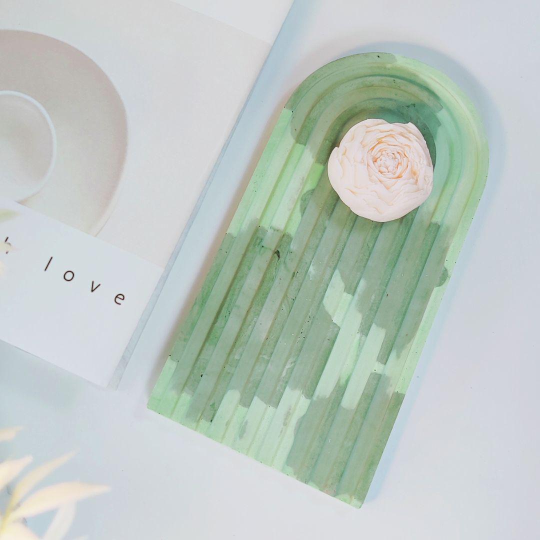 arch trinket mould