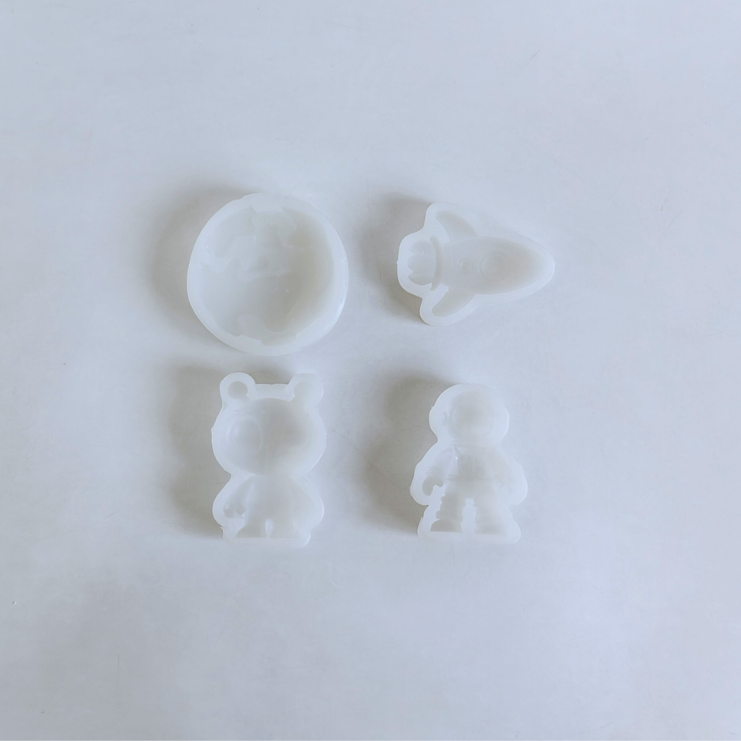 Space Theme Mold (Kids Paint Kit)