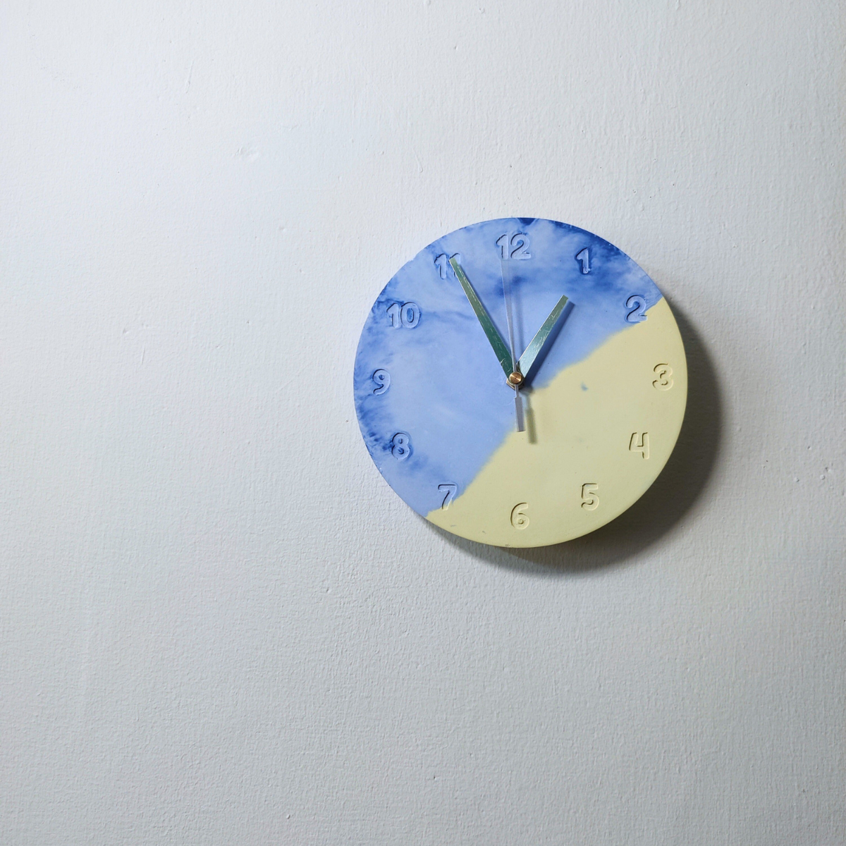 Analog Wall Clock Mould for DIY Crafts in Concrete