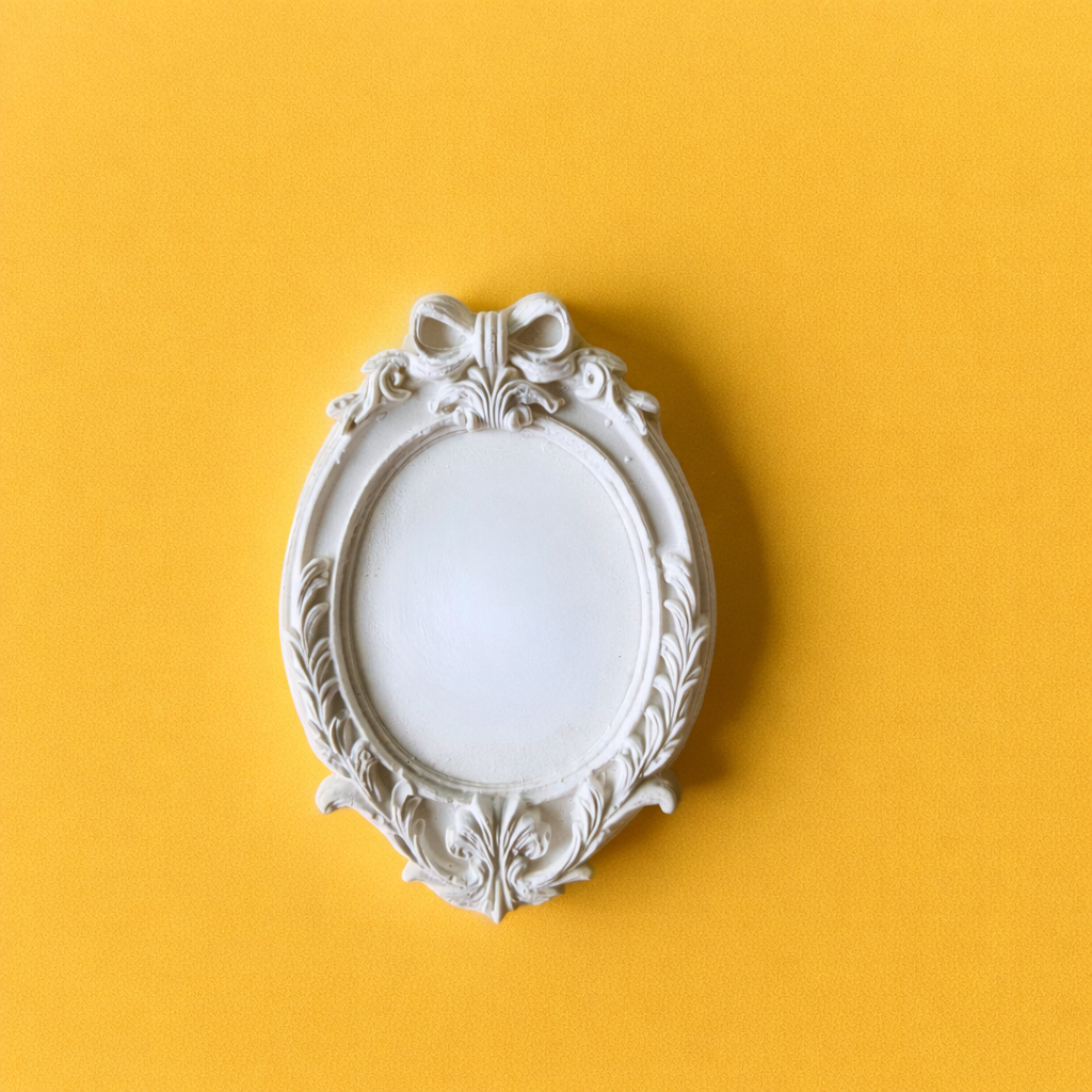 Baroque Oval Mini Frame Mold