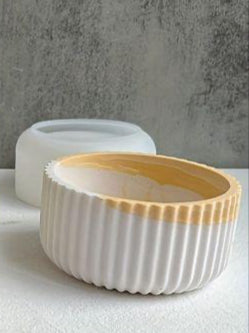 short ribbed jar